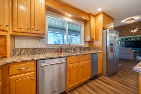 Kitchen - 7429 Danish Ln, Redding, CA 96002 photo 6 of 8