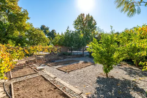 Exterior - 7429 Danish Ln, Redding, CA 96002 photo 30 of 48