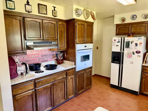 Kitchen - 4856 Pheasant Dr, Anderson, CA 96007 photo 2 of 3