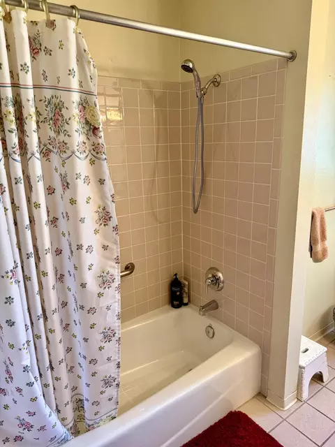 Bath - 4856 Pheasant Dr, Anderson, CA 96007 photo 3 of 3