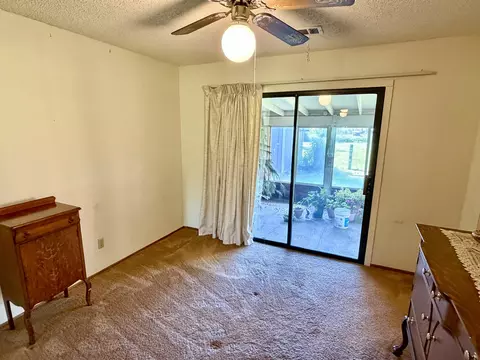 Bedroom - 4856 Pheasant Dr, Anderson, CA 96007 photo 1 of 4