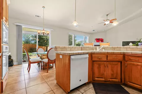 Kitchen - 2588 Valencia St, Redding, CA 96003 photo 3 of 3