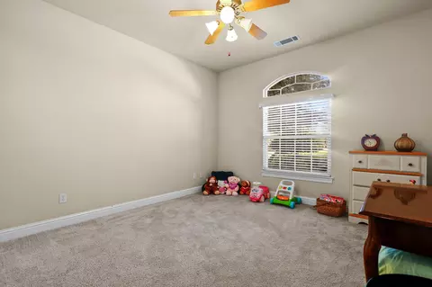 Bedroom - 2588 Valencia St, Redding, CA 96003 photo 4 of 4