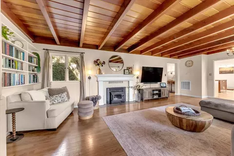 1050 Royal Oaks Dr, Redding, CA 96001 photo 3