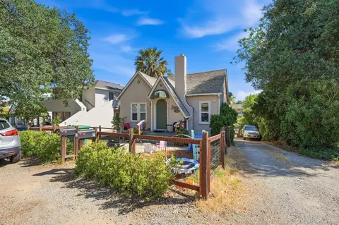 Exterior - 2351 Eureka Way, Redding, CA 96001 photo 6 of 6