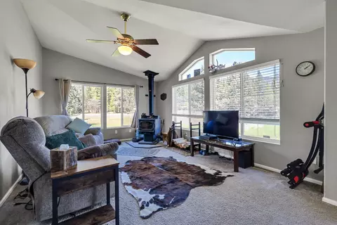 Living - 29312 Day Rd, Mcarthur, CA 96056 photo 2 of 6