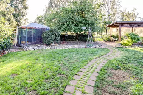 Exterior - 1648 Filaree Dr, Redding, CA 96002 photo 5 of 15