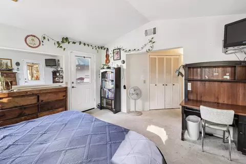 Bedroom - 1648 Filaree Dr, Redding, CA 96002 photo 3 of 6