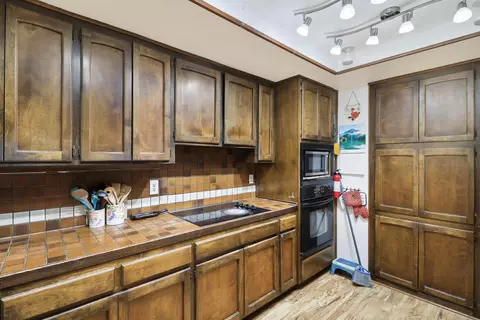 Kitchen - 1648 Filaree Dr, Redding, CA 96002 photo 3 of 3