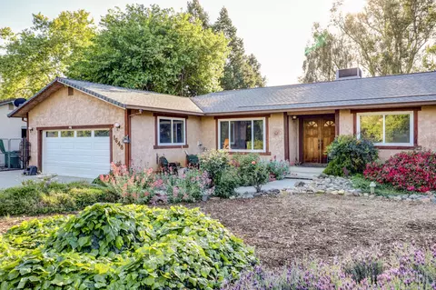 Exterior - 1648 Filaree Dr, Redding, CA 96002 photo 3 of 15