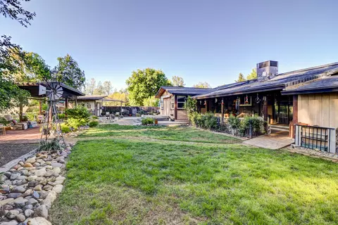 Exterior - 1648 Filaree Dr, Redding, CA 96002 photo 4 of 15