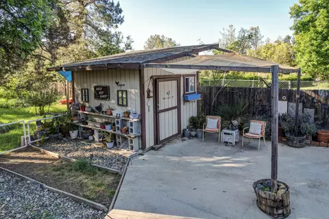 Exterior - 1648 Filaree Dr, Redding, CA 96002 photo 13 of 15