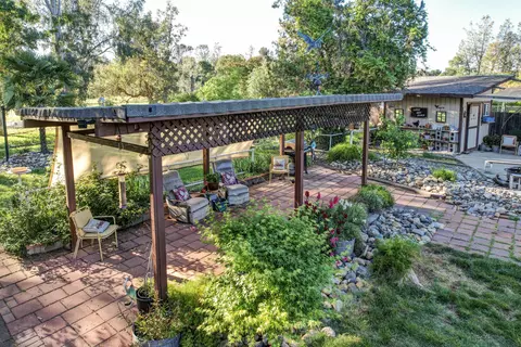 Exterior - 1648 Filaree Dr, Redding, CA 96002 photo 8 of 15