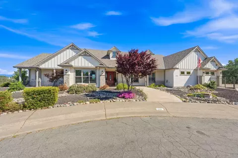 2395 Dartmouth Dr, Redding, CA 96001