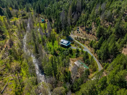 8916 Reading Creek Rd, Douglas City, CA 96024