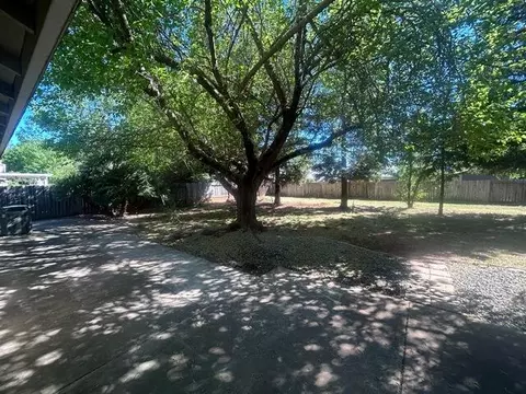 Exterior - 1922 Eddy Way, Redding, CA 96002 photo 3 of 5