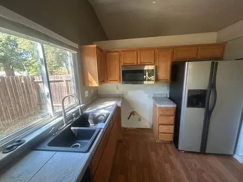 Kitchen - 1922 Eddy Way, Redding, CA 96002 photo 1 of 2