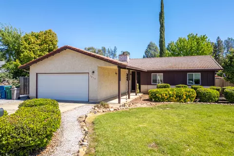 1479 Atajo Ct, Redding, CA 96003
