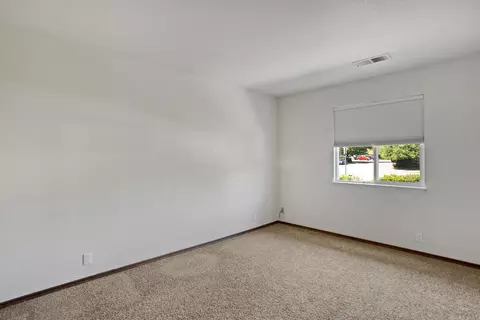 Bedroom - 1479 Atajo Ct, Redding, CA 96003 photo 3 of 3