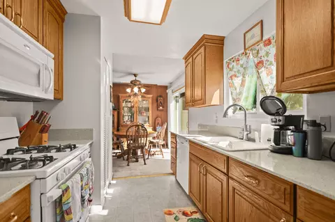 Kitchen - 2631 Alfreda Way, Redding, CA 96002 photo 1 of 1