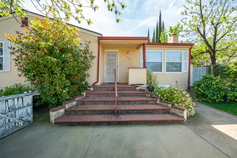 2327 Butte St, Redding, CA 96001 photo 4