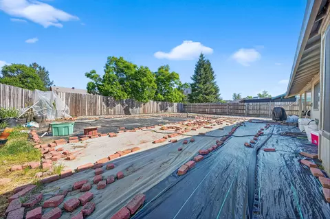 Exterior - 2370 Candlewood Dr, Redding, CA 96003 photo 4 of 6