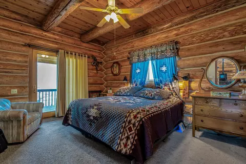 Bedroom - 43007 Shoshoni Loop, Fall River Mills, CA 96028 photo 1 of 8