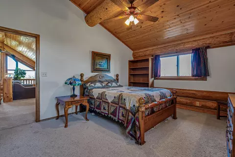 Bedroom - 43007 Shoshoni Loop, Fall River Mills, CA 96028 photo 5 of 8