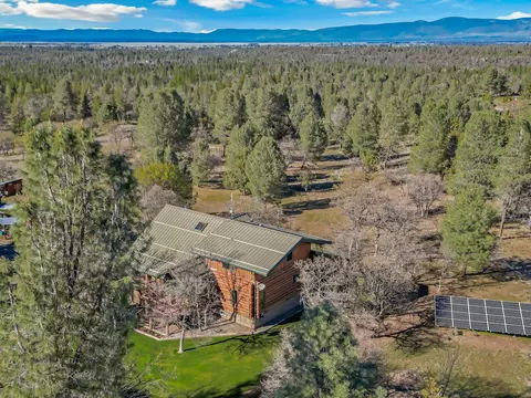 View/Area - 43007 Shoshoni Loop, Fall River Mills, CA 96028 photo 6 of 9