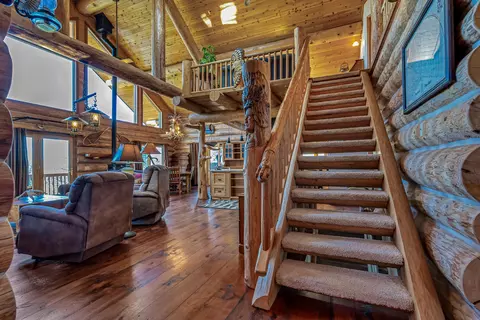 Entry Way - 43007 Shoshoni Loop, Fall River Mills, CA 96028 photo 5 of 7