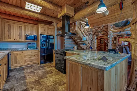 Kitchen - 43007 Shoshoni Loop, Fall River Mills, CA 96028 photo 1 of 8