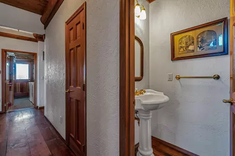 Entry Way - 43007 Shoshoni Loop, Fall River Mills, CA 96028 photo 4 of 7