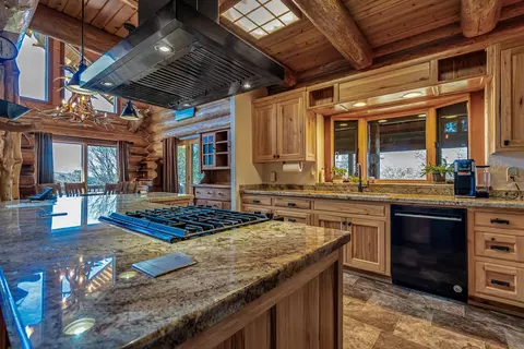 Kitchen - 43007 Shoshoni Loop, Fall River Mills, CA 96028 photo 7 of 8
