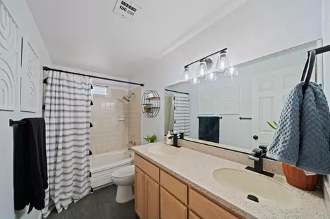 Bath - 3759 Alma Ave, Redding, CA 96002 photo 1 of 2