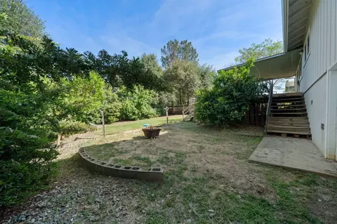 Exterior - 3759 Alma Ave, Redding, CA 96002 photo 5 of 9