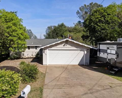 Exterior - 3759 Alma Ave, Redding, CA 96002 photo 8 of 9