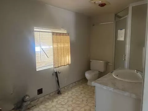 5720 E Bonnyview Rd, Redding, CA 96001 photo 7