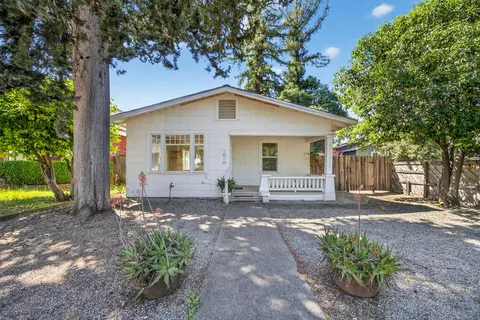 1010 California St, Redding, CA 96001