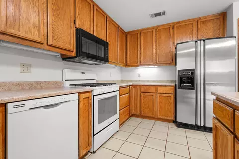 Kitchen - 2566 Dewberry Dr, Redding, CA 96003 photo 3 of 3