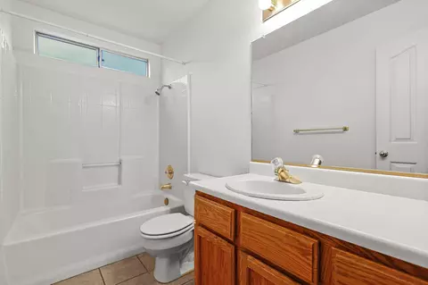 Bath - 2566 Dewberry Dr, Redding, CA 96003 photo 1 of 2