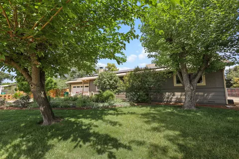 Exterior - 6935 Granada Dr, Redding, CA 96002 photo 22 of 23
