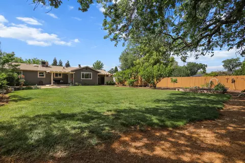 Exterior - 6935 Granada Dr, Redding, CA 96002 photo 10 of 23