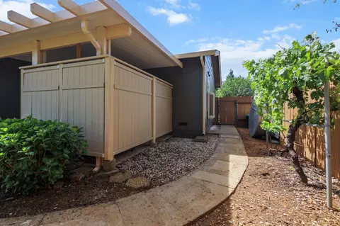 Exterior - 6935 Granada Dr, Redding, CA 96002 photo 14 of 23