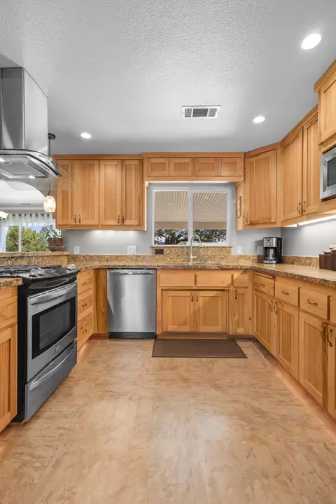 Kitchen - 6935 Granada Dr, Redding, CA 96002 photo 2 of 4