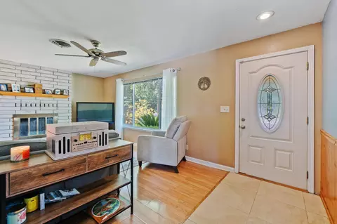 Entry Way - 6633 Southgate Dr, Redding, CA 96001 photo 1 of 1