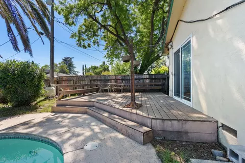Exterior - 6633 Southgate Dr, Redding, CA 96001 photo 10 of 12