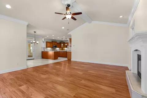 Living - 3052 Clear Water Ct, Redding, CA 96002 photo 7 of 10