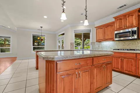 Kitchen - 3052 Clear Water Ct, Redding, CA 96002 photo 2 of 4