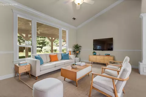 Living - 3052 Clear Water Ct, Redding, CA 96002 photo 2 of 10