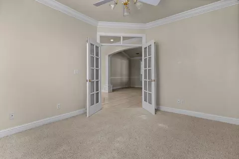 Living - 3052 Clear Water Ct, Redding, CA 96002 photo 9 of 10